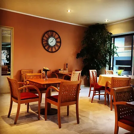 Diethnes Hotel 2*